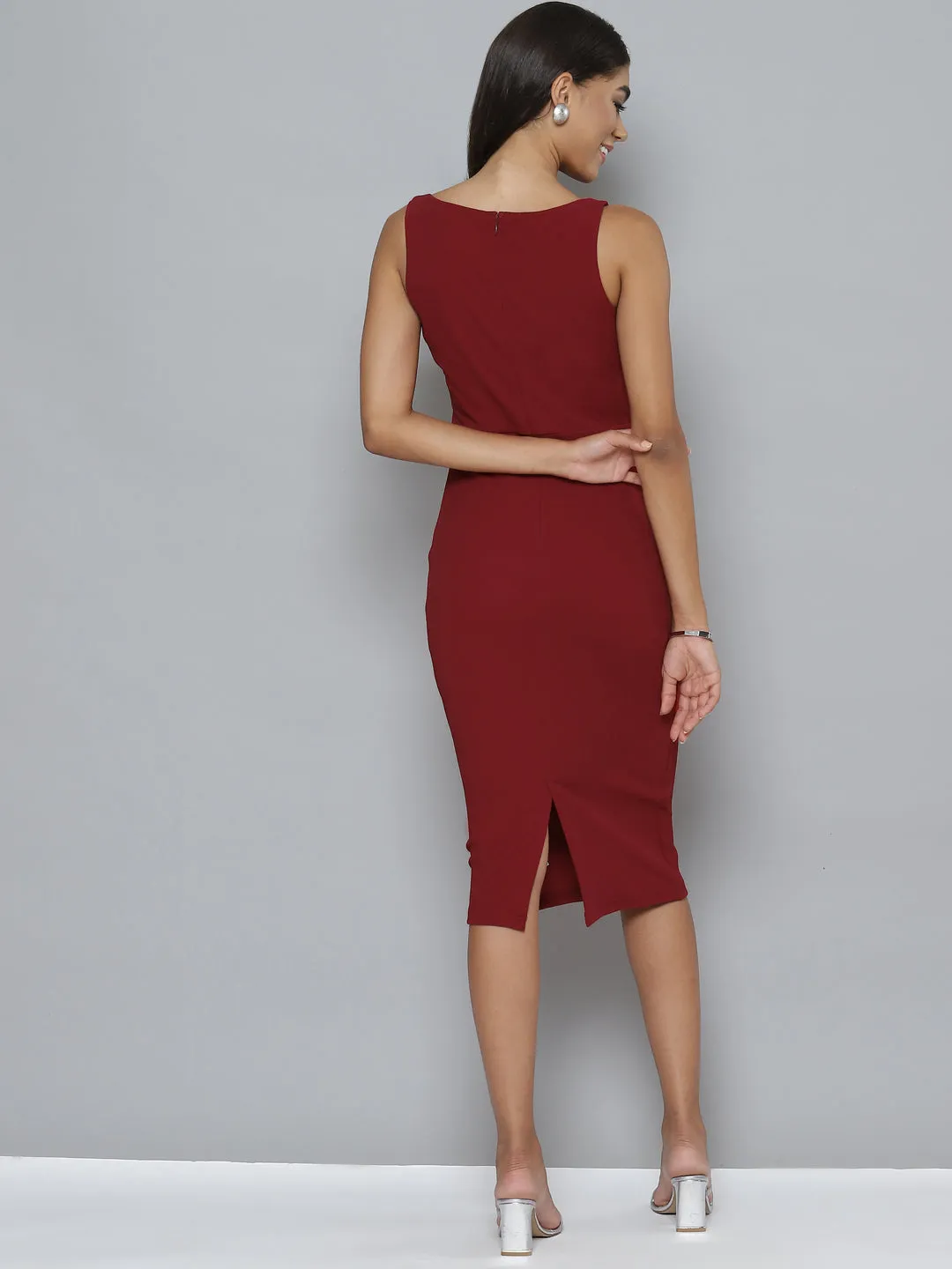 Women Maroon Cut-Out Buckle Detail Bodycon Dress